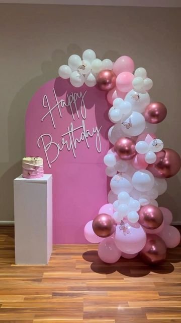 pink-birthday-balloon-backdrop-dubai